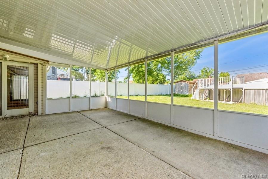 15 Bunker Lane – For Rent photo 17