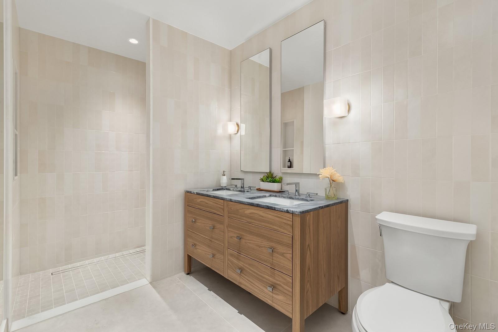 30-55 Vernon Boulevard, Unit 3G photo 4