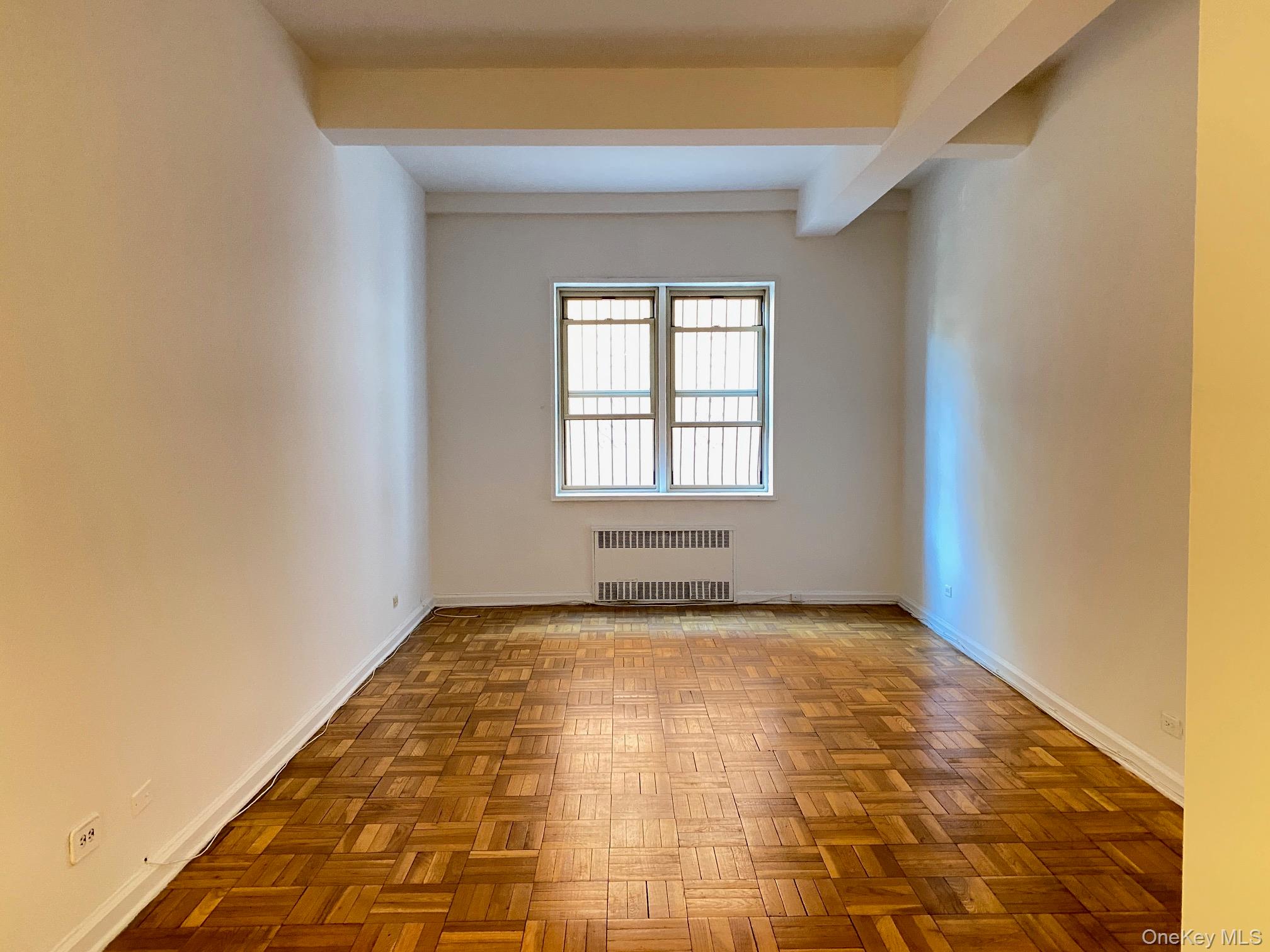 67-25 Clyde Street, Unit 1K photo 2