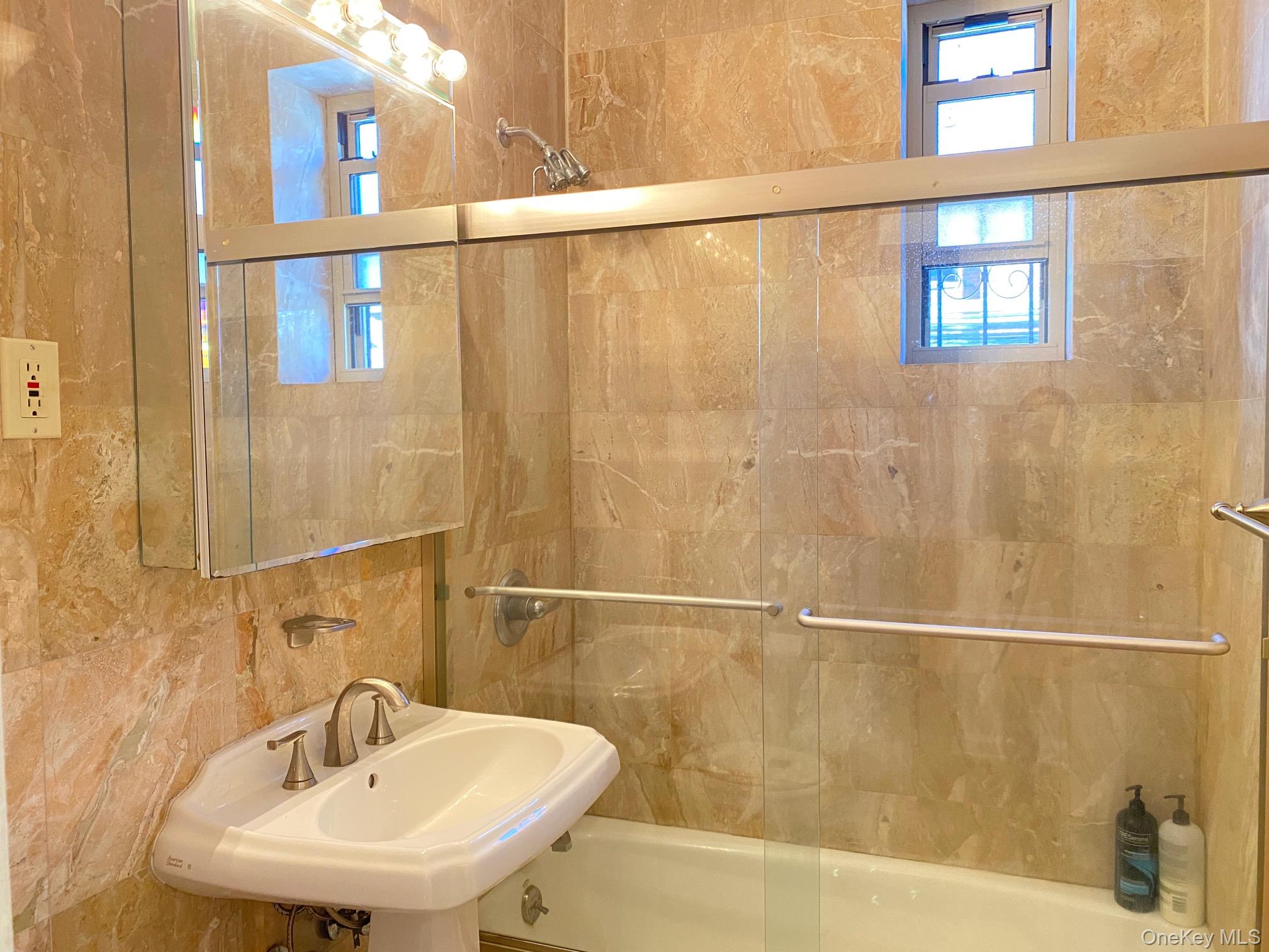 67-25 Clyde Street, Unit 1K photo 5