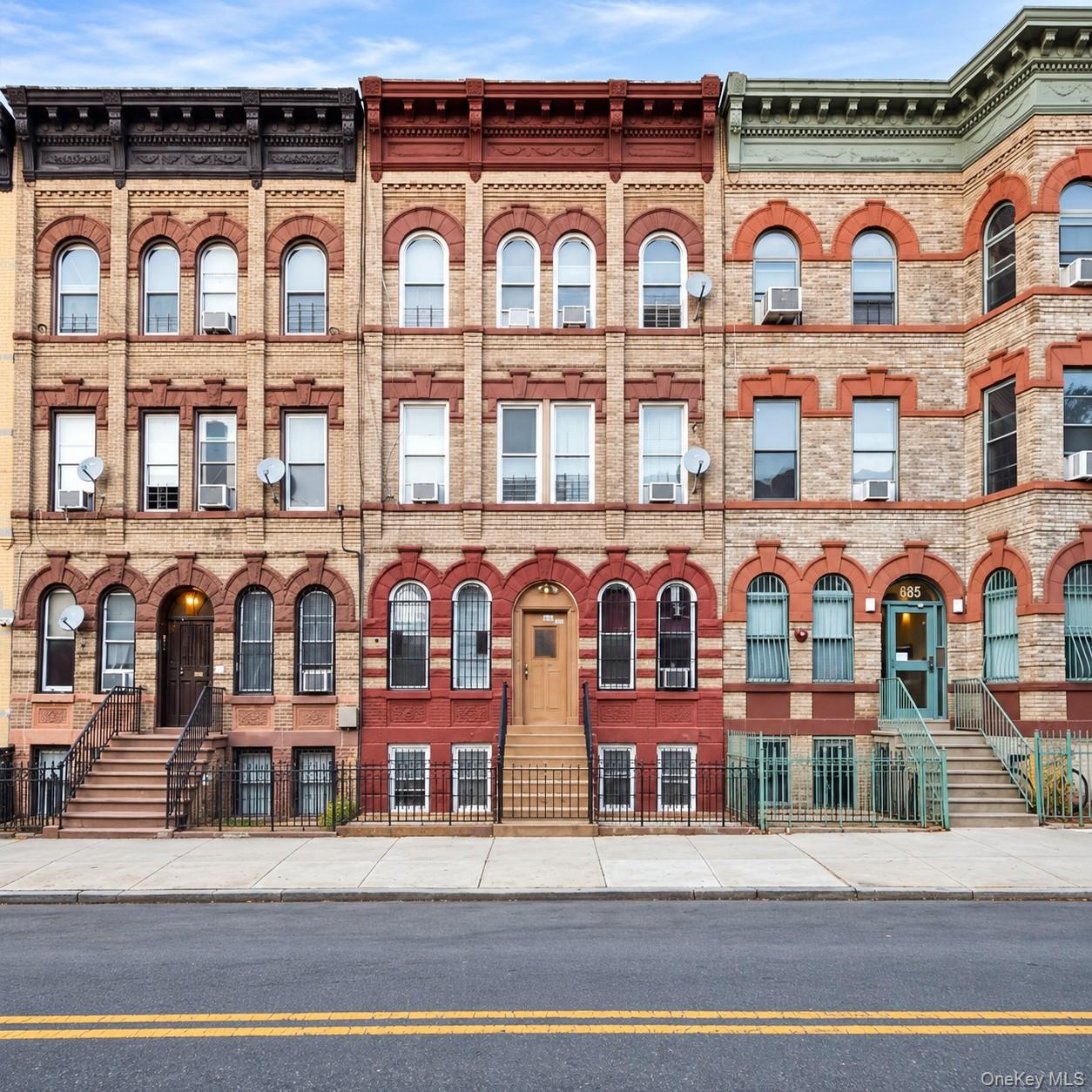 651 Central Avenue – For Sale
