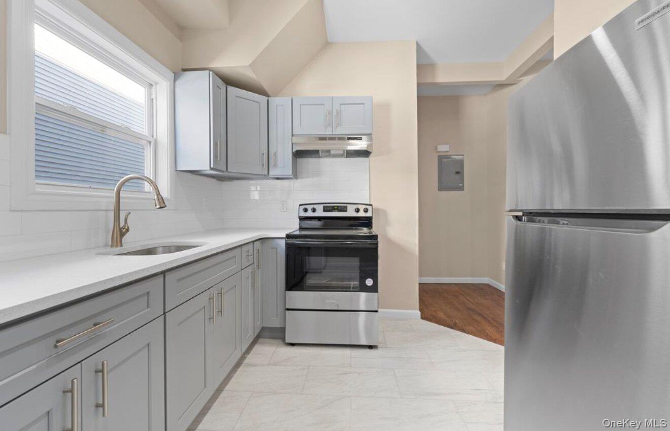 460 S 6th Avenue, Unit 1 photo 5