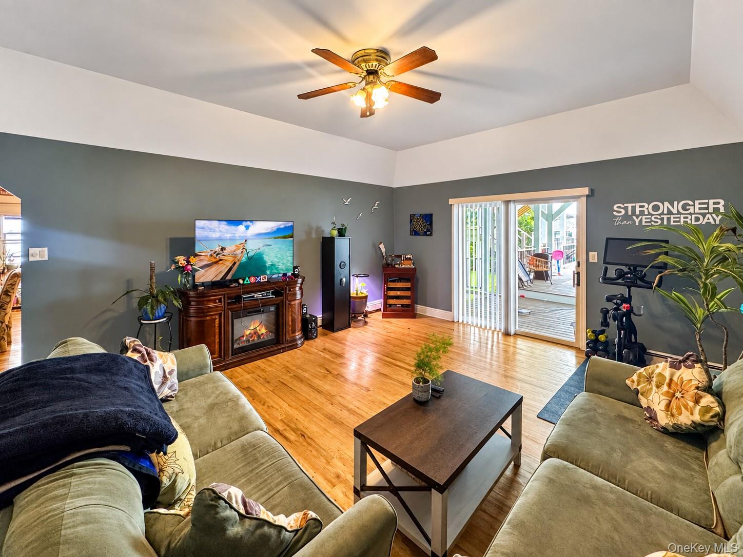 869 Canal Street, Unit Apt 1 photo 3