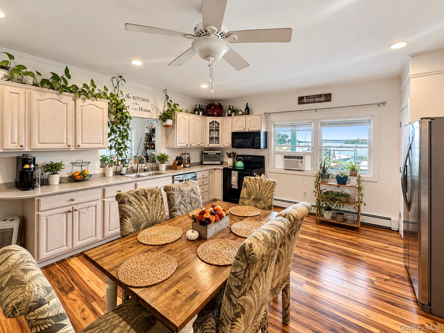 869 Canal Street, Unit Apt 1 photo 4