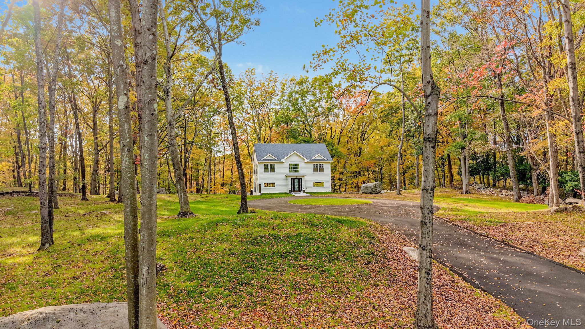 18 Laurel Road – For Sale photo 4
