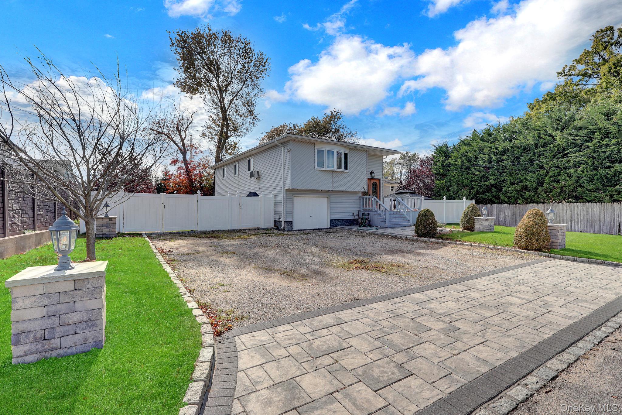 16 Ireland Place – For Sale photo 2
