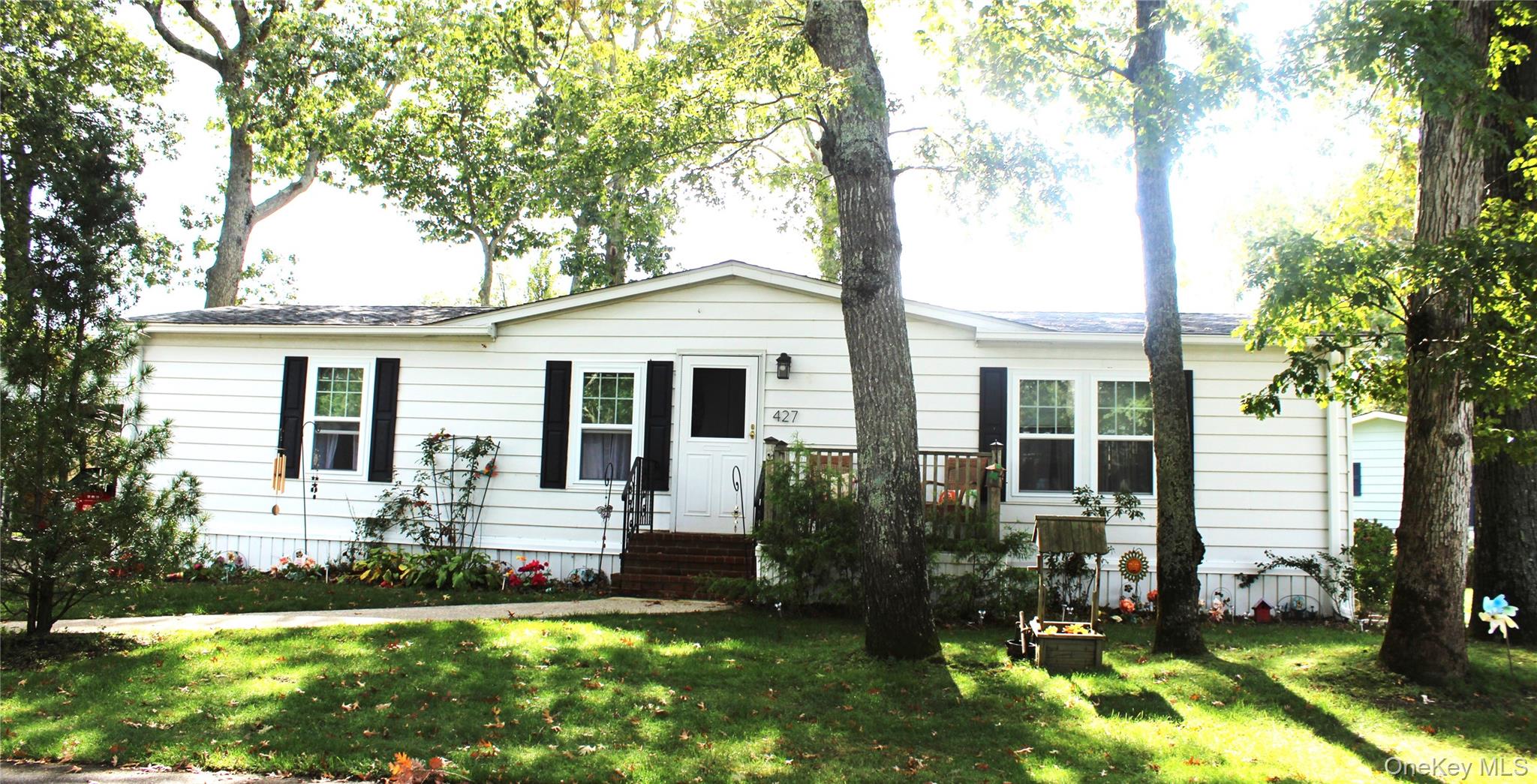 1661 Old Country Road, Unit 427