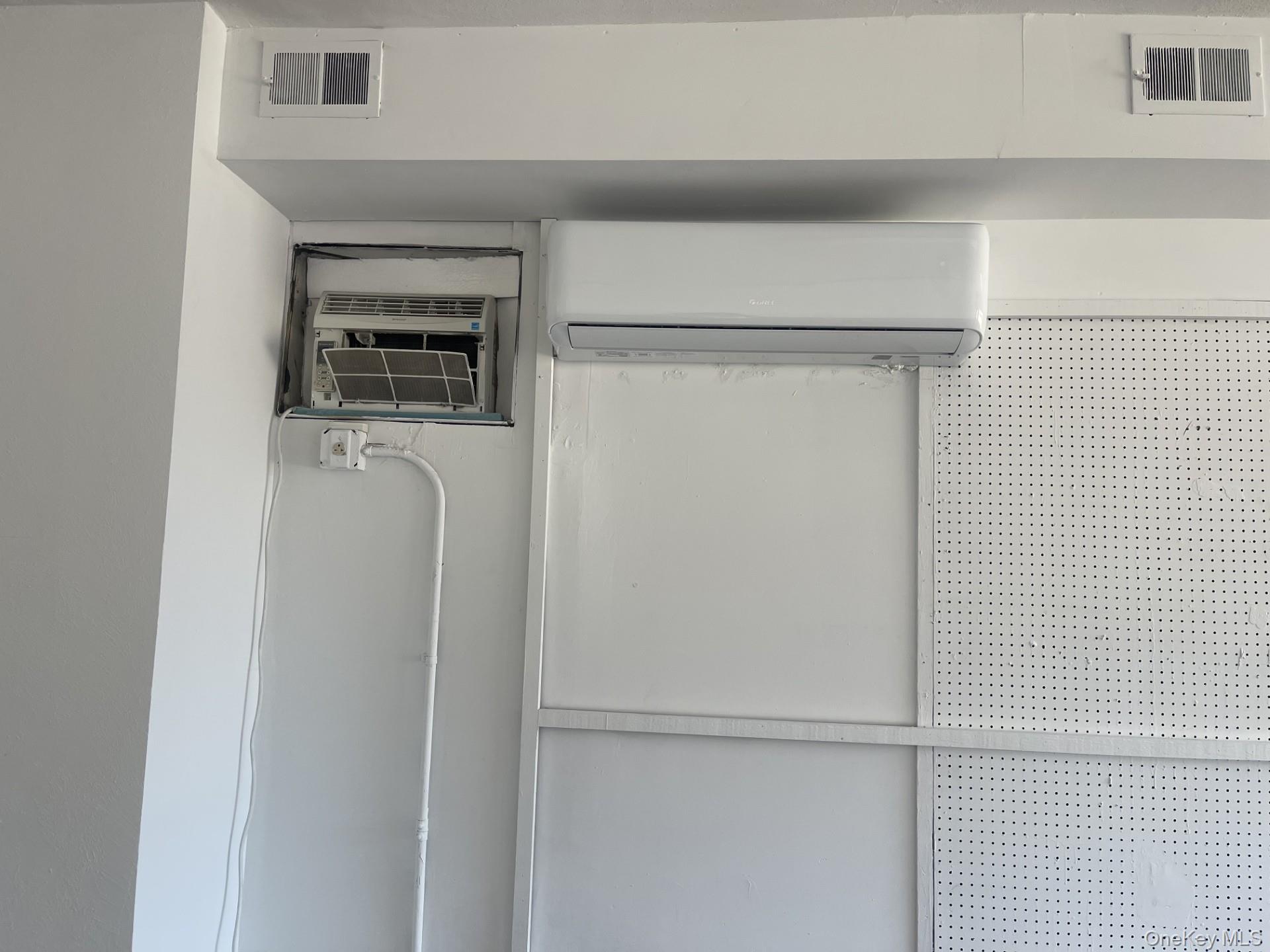 1152 A Broadway – For Rent photo 3
