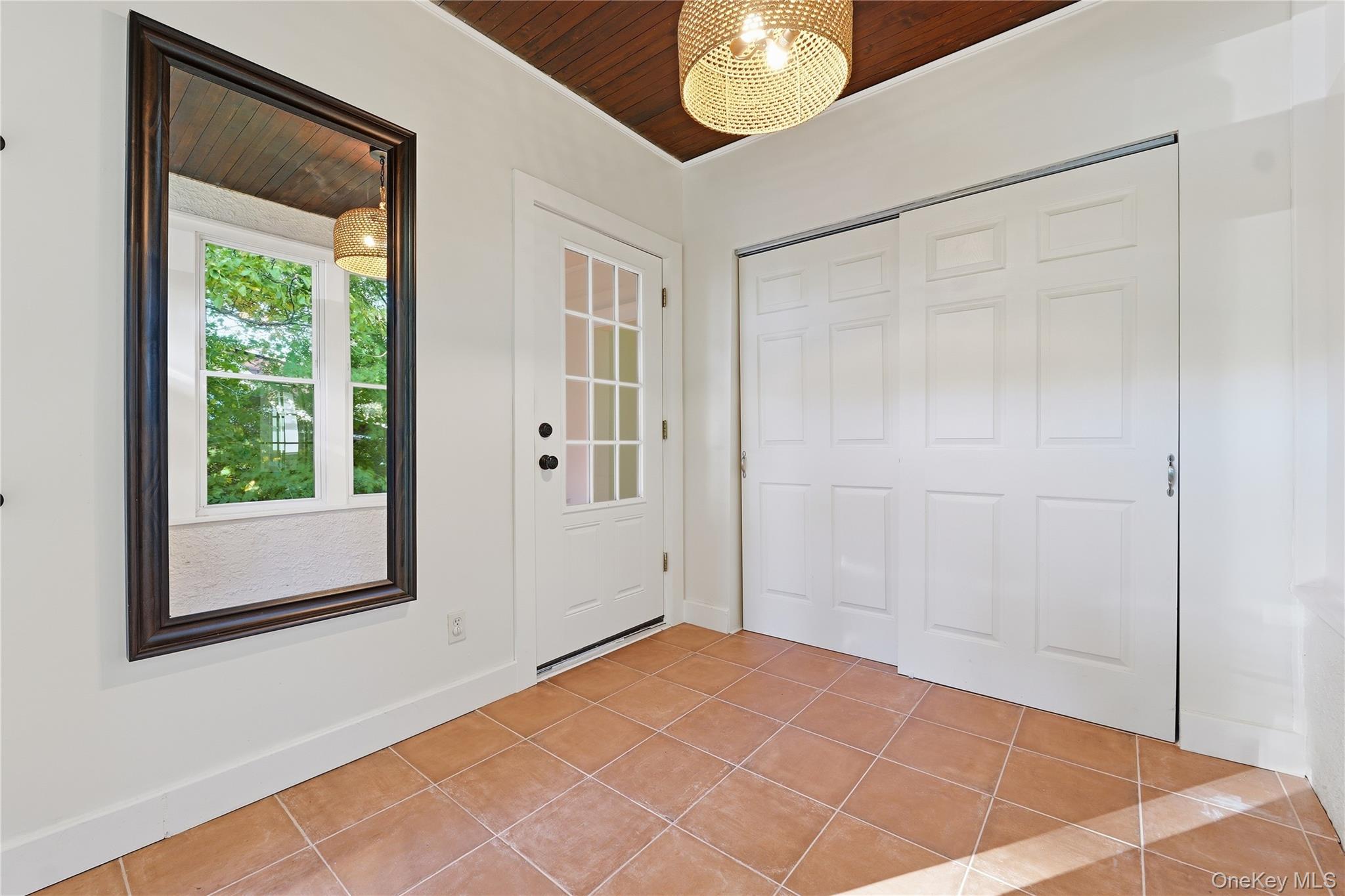 275 Maple Road – For Sale photo 3
