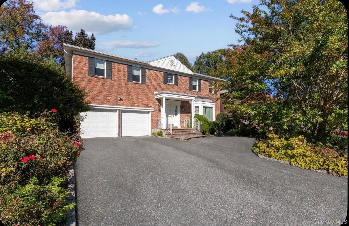 6 Pin Oak Drive – For Sale photo 2