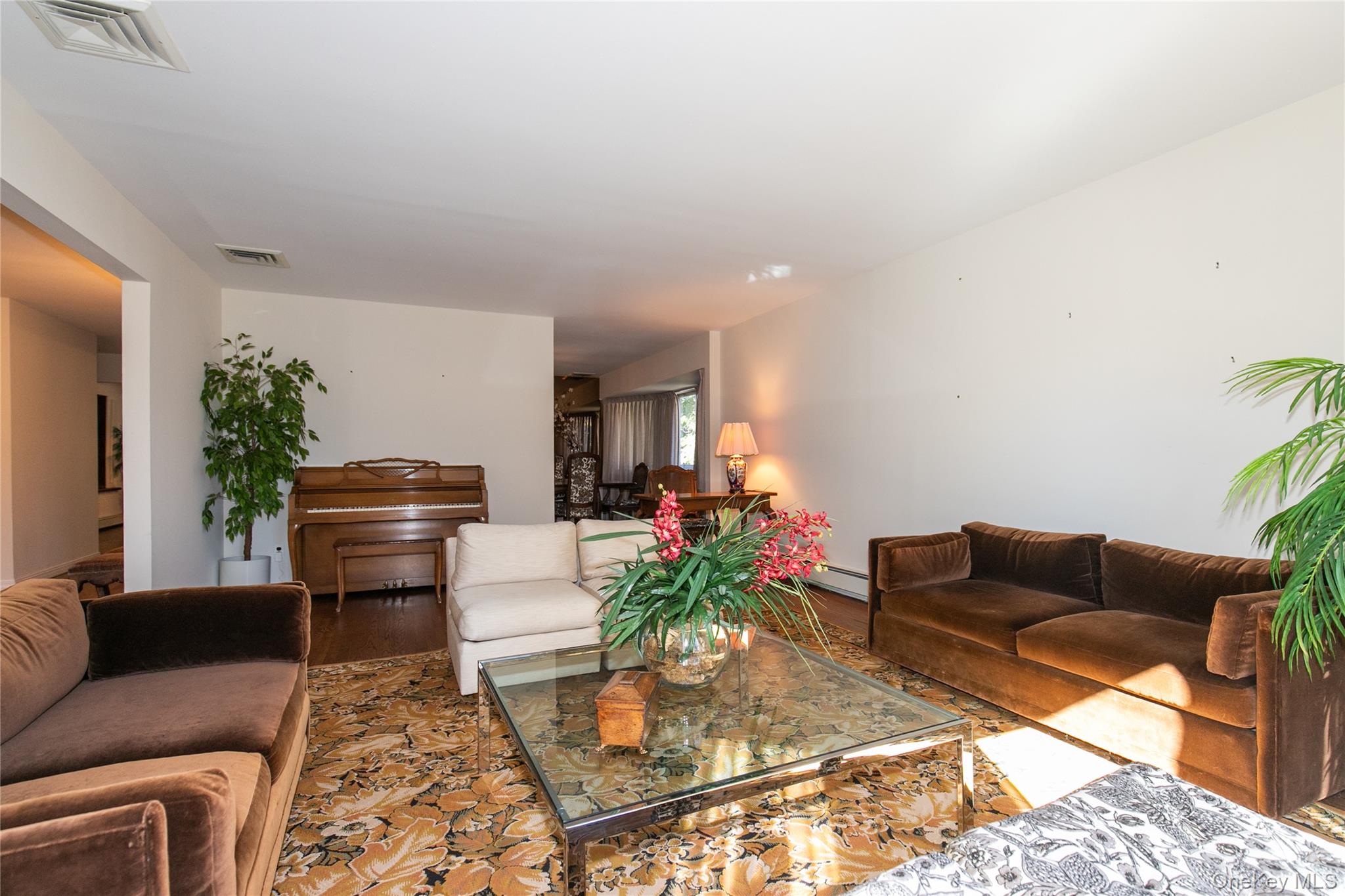 6 Pin Oak Drive – For Sale photo 8