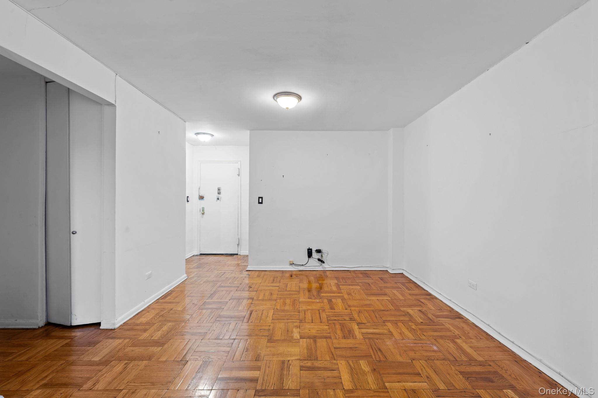 23-35 Bell Boulevard, Unit 1E2 photo 9