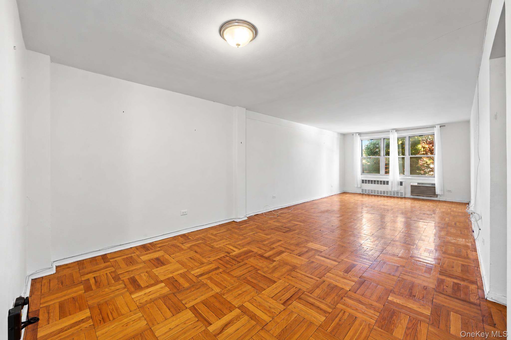 23-35 Bell Boulevard, Unit 1E2 photo 4