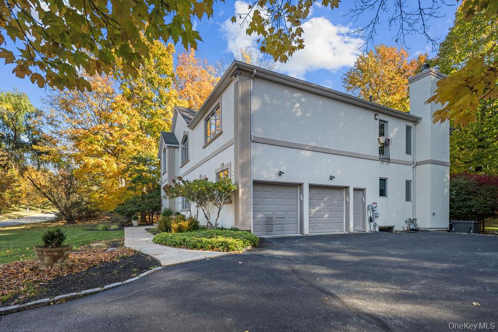 8 Village Green – For Sale photo 32