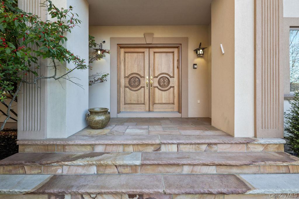 8 Village Green – For Sale photo 2