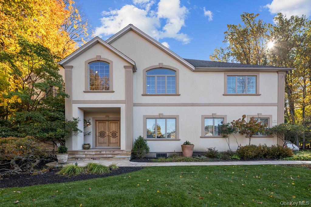 8 Village Green – For Sale