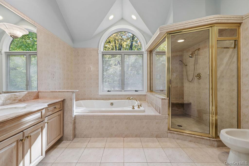 8 Village Green – For Sale photo 18