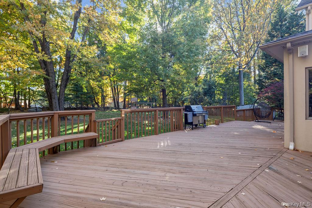 8 Village Green – For Sale photo 29