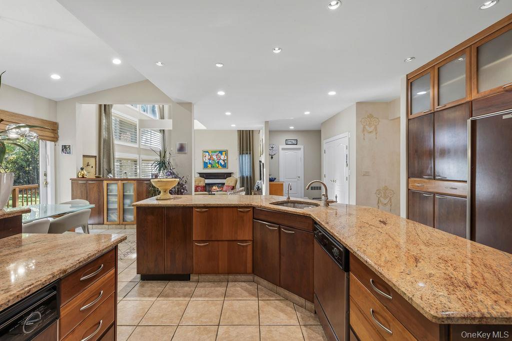 8 Village Green – For Sale photo 13