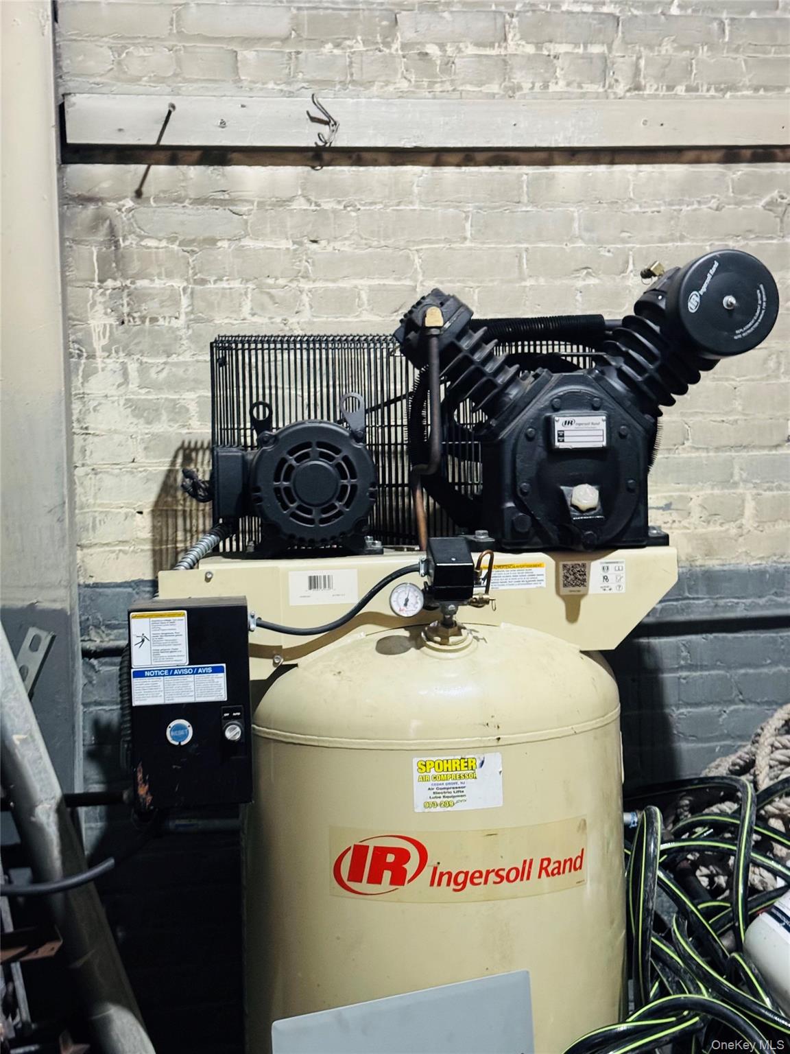 1507 Bronxdale Avenue – For Sale photo 6