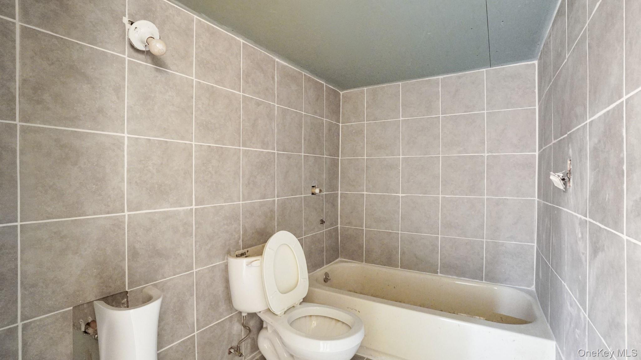 1596 E Forks Road – For Sale photo 24
