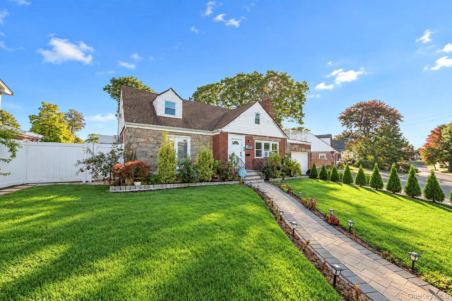 26 Melvin Avenue – For Sale photo 3
