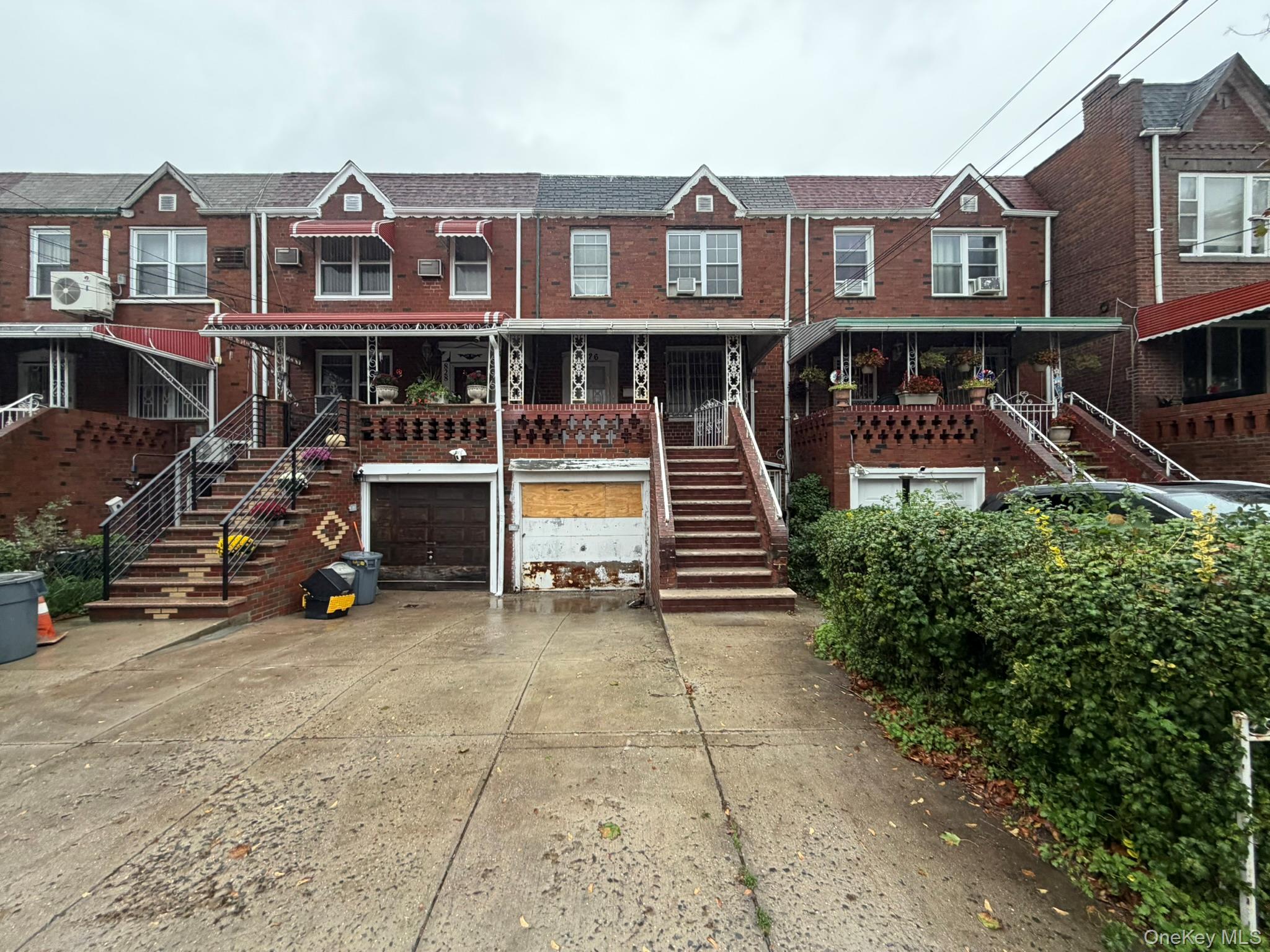 826 E 51st Street – For Sale
