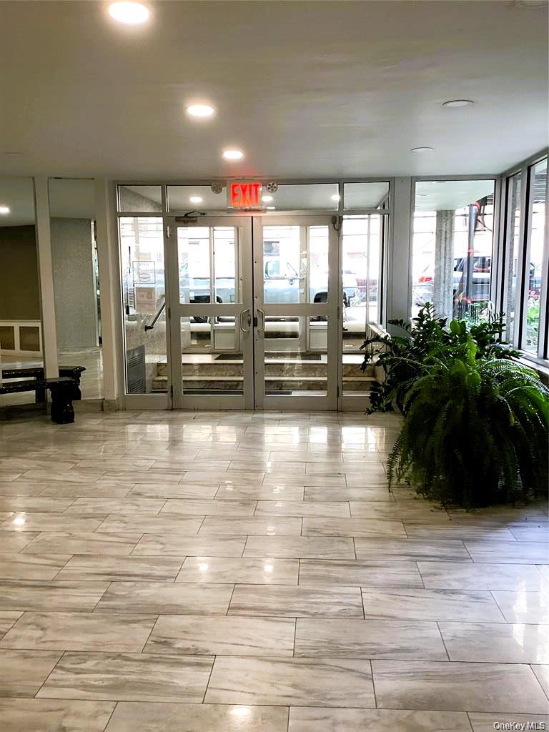 3176 Decatur Avenue, Unit 4F photo 3