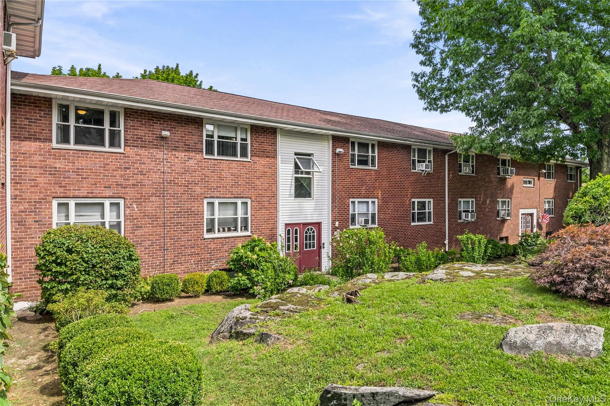 836 N Broadway, Unit 2E photo 22
