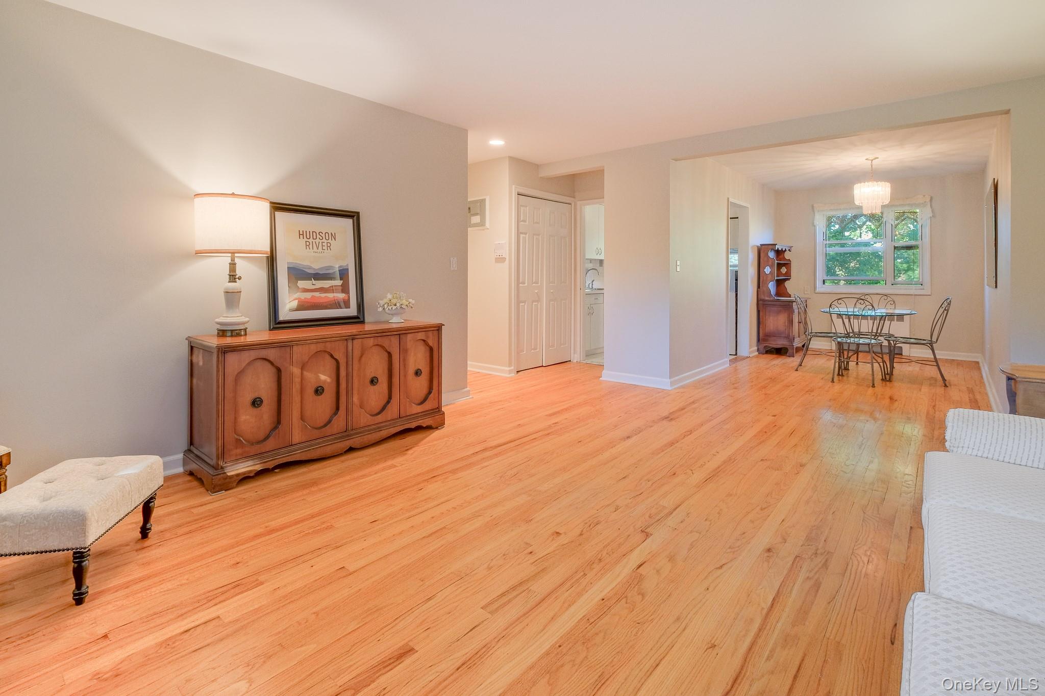 836 N Broadway, Unit 2E photo 5