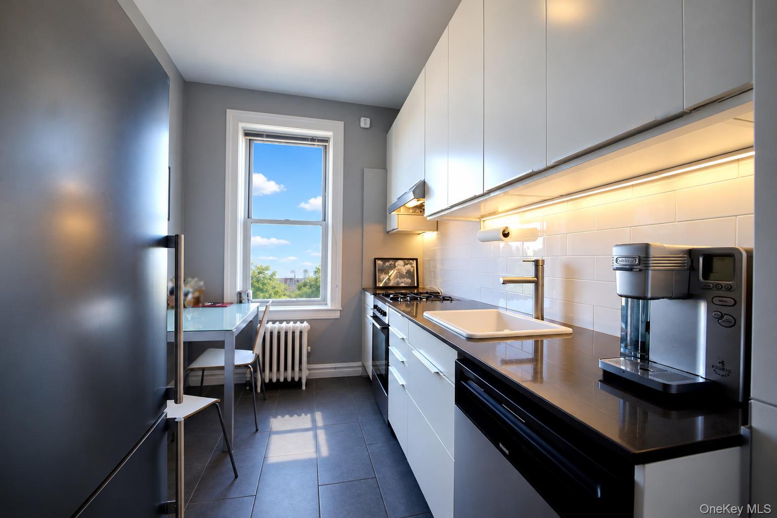 83-55 Lefferts Boulevard, Unit 6A photo 4