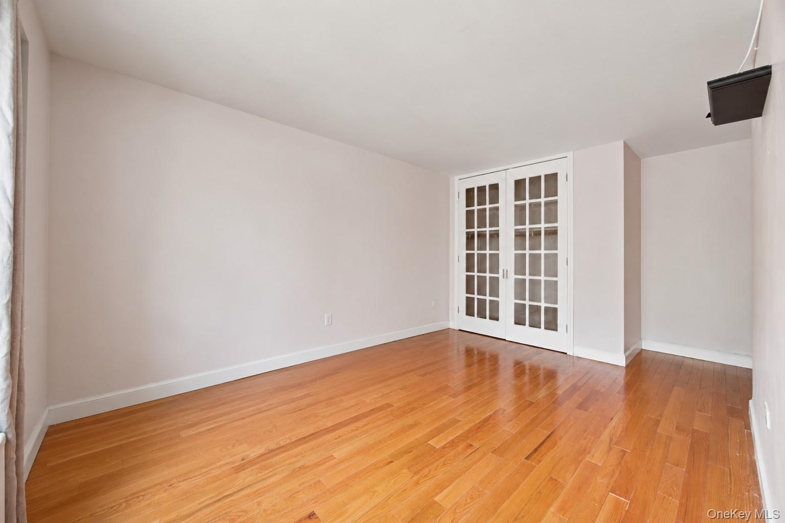 200 Cozine Avenue, Unit APT1E photo 16
