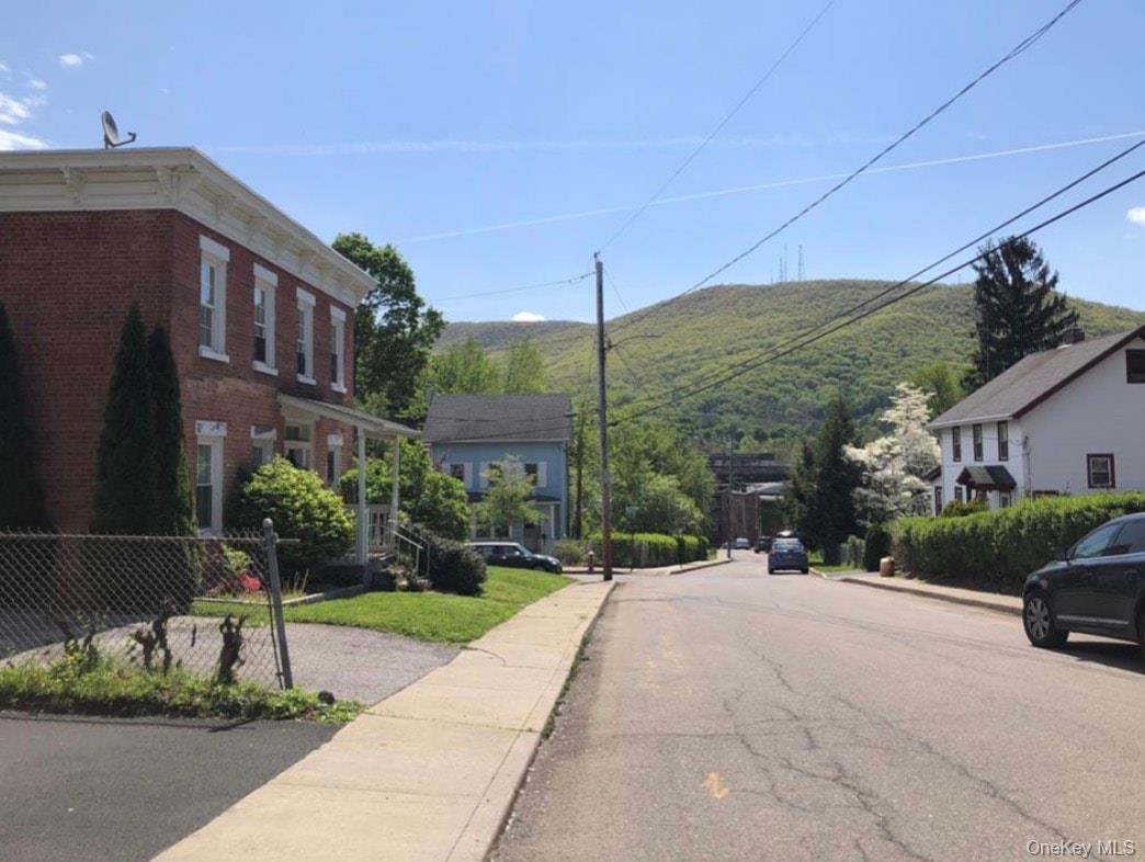 8 Davis Street – For Sale