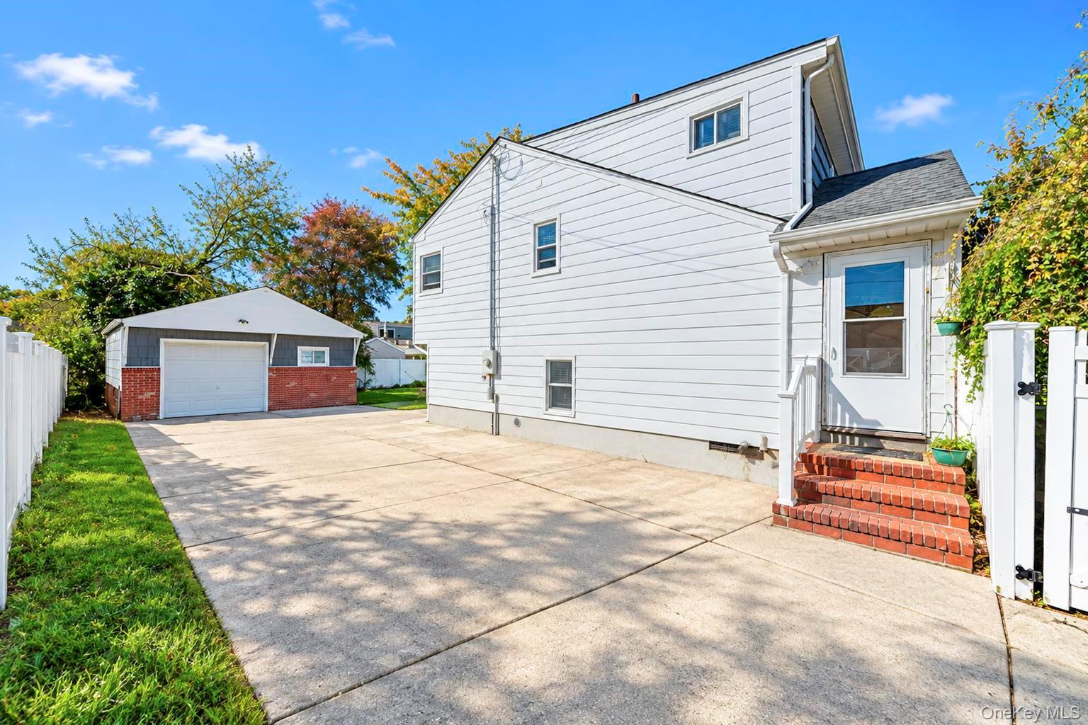 125 Grant Avenue – For Sale photo 2