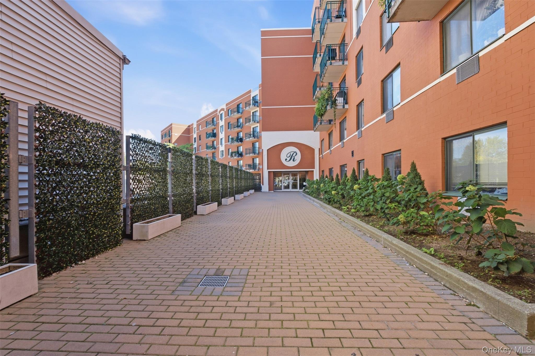 123 Mamaroneck Avenue, Unit 414 photo 2