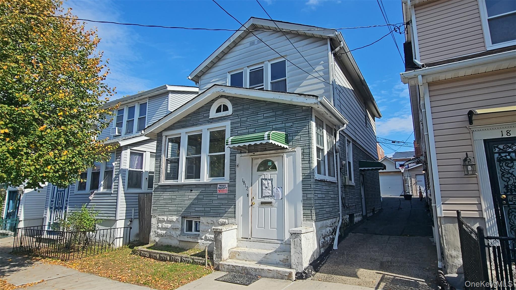 1812 Mulford Avenue – For Sale