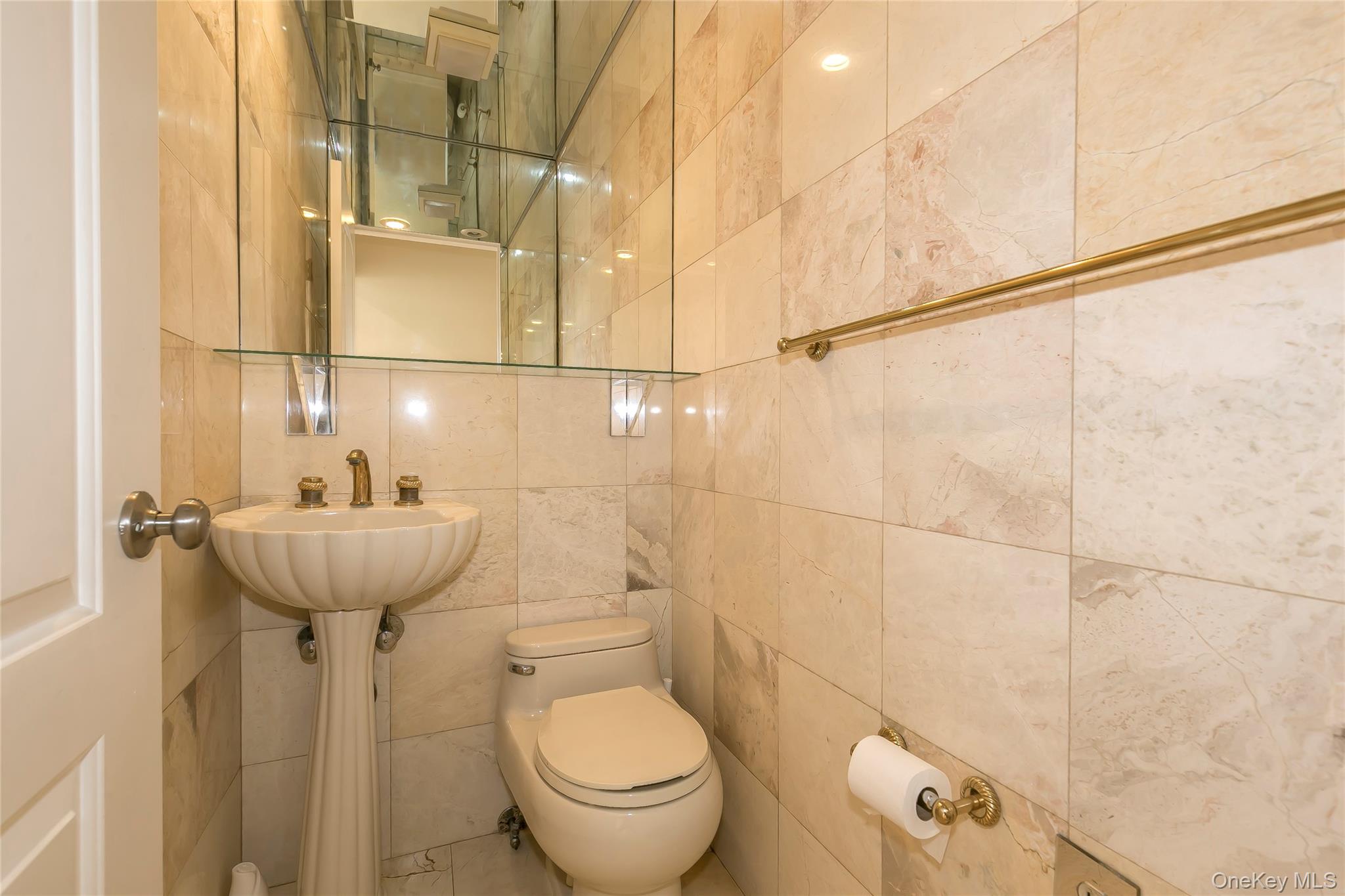 15 Somerset Drive S – For Rent photo 21