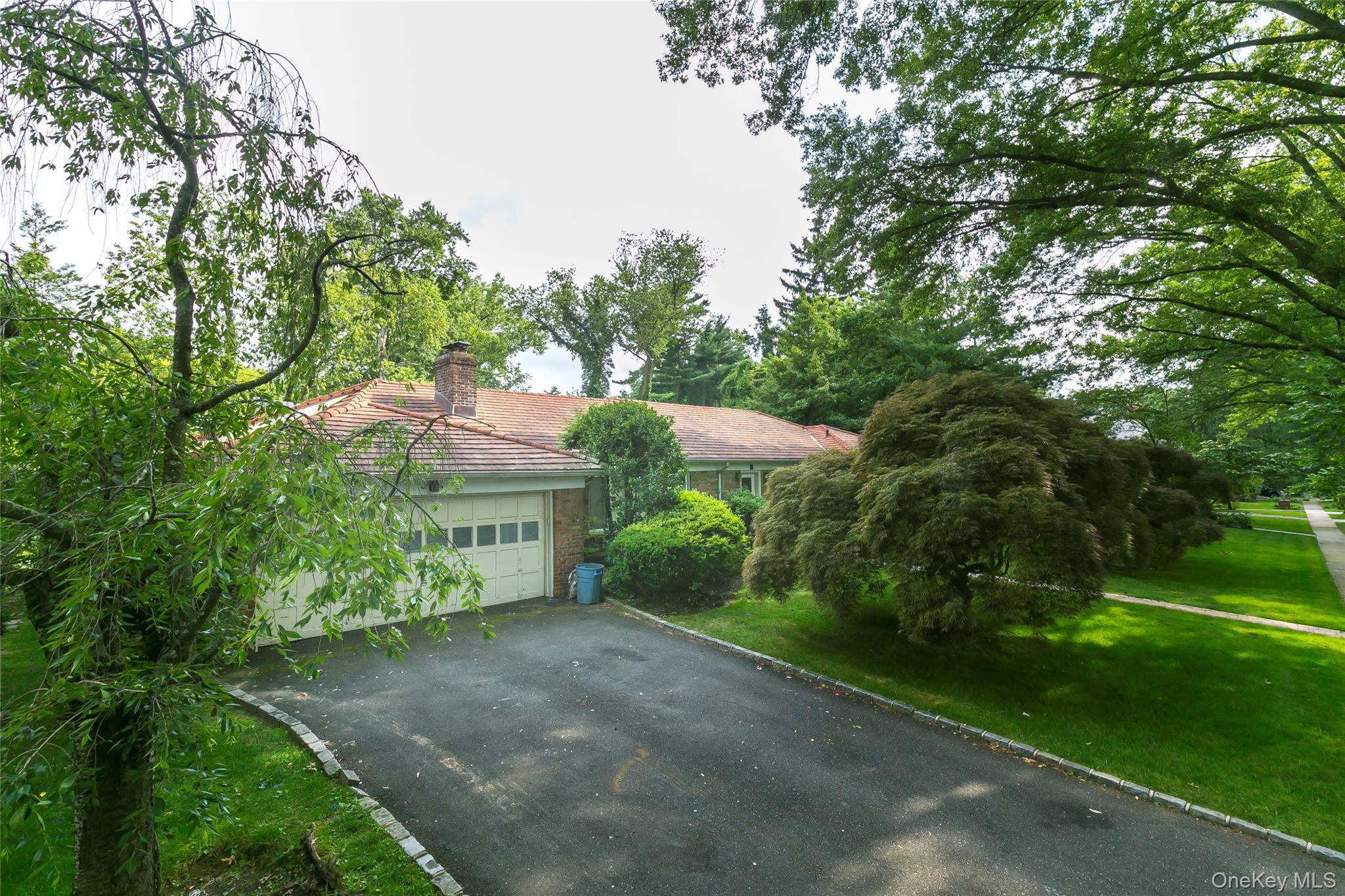 15 Somerset Drive S – For Rent photo 3