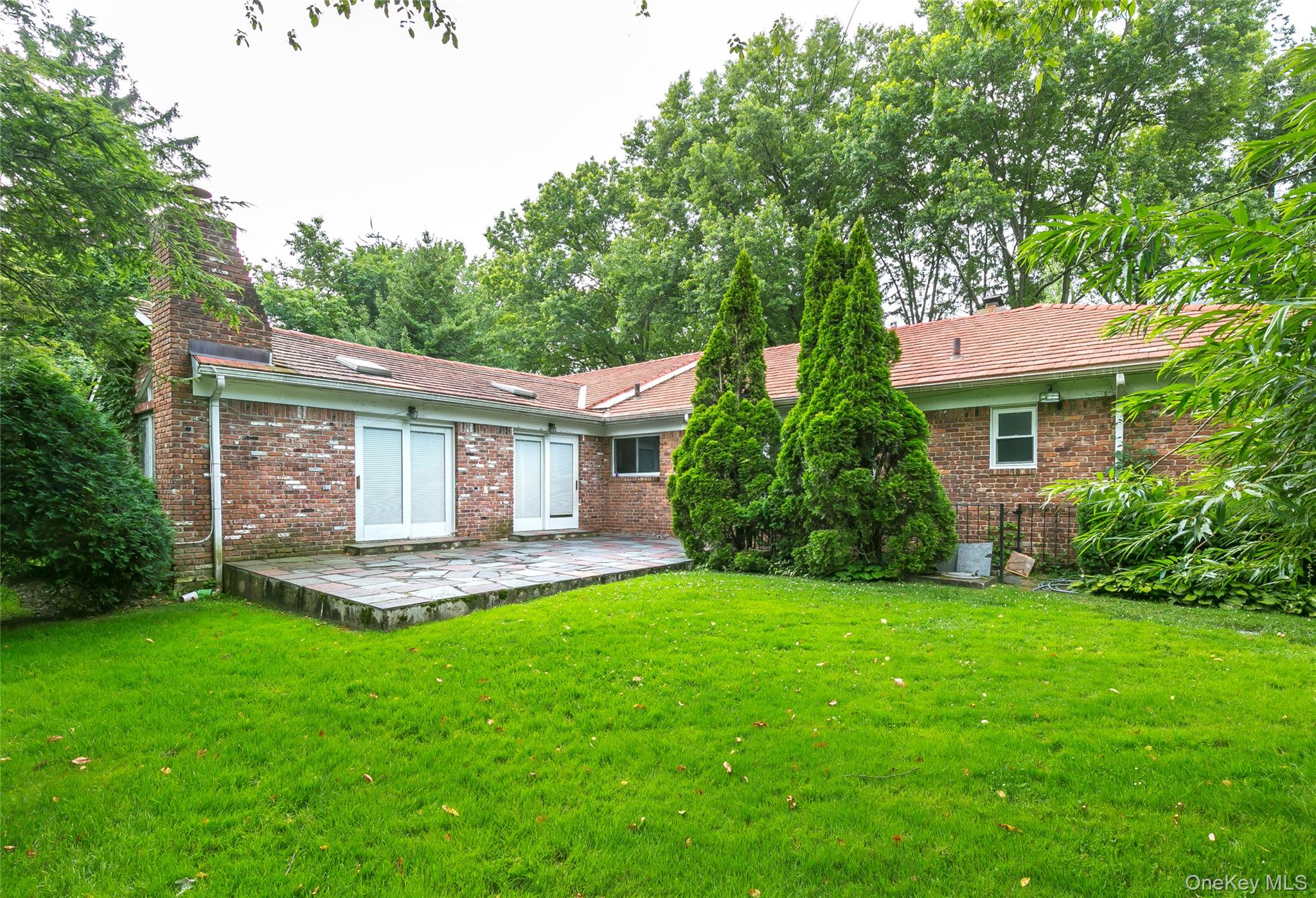 15 Somerset Drive S – For Rent photo 32