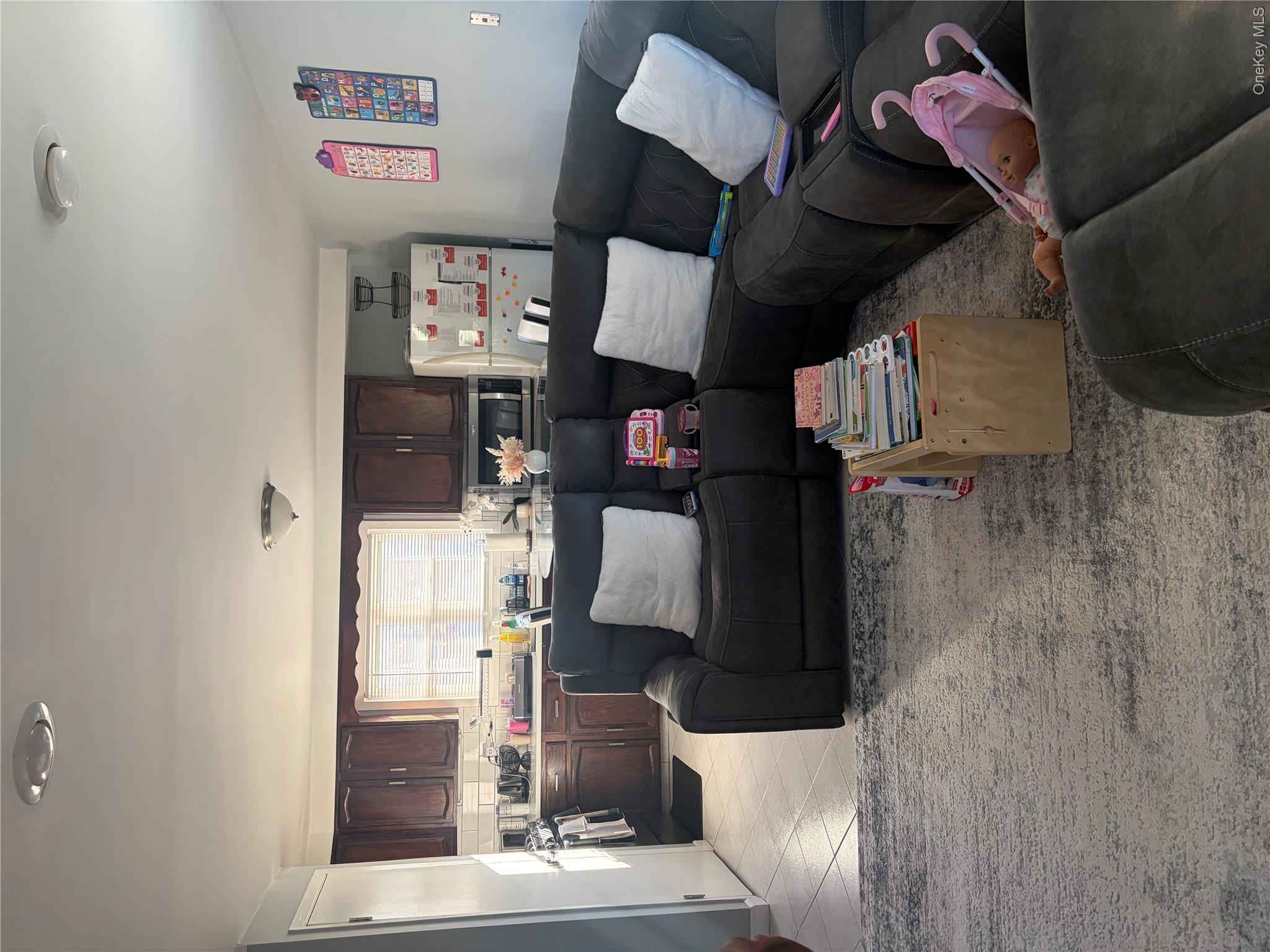 1217 Bernard Street – For Rent photo 2