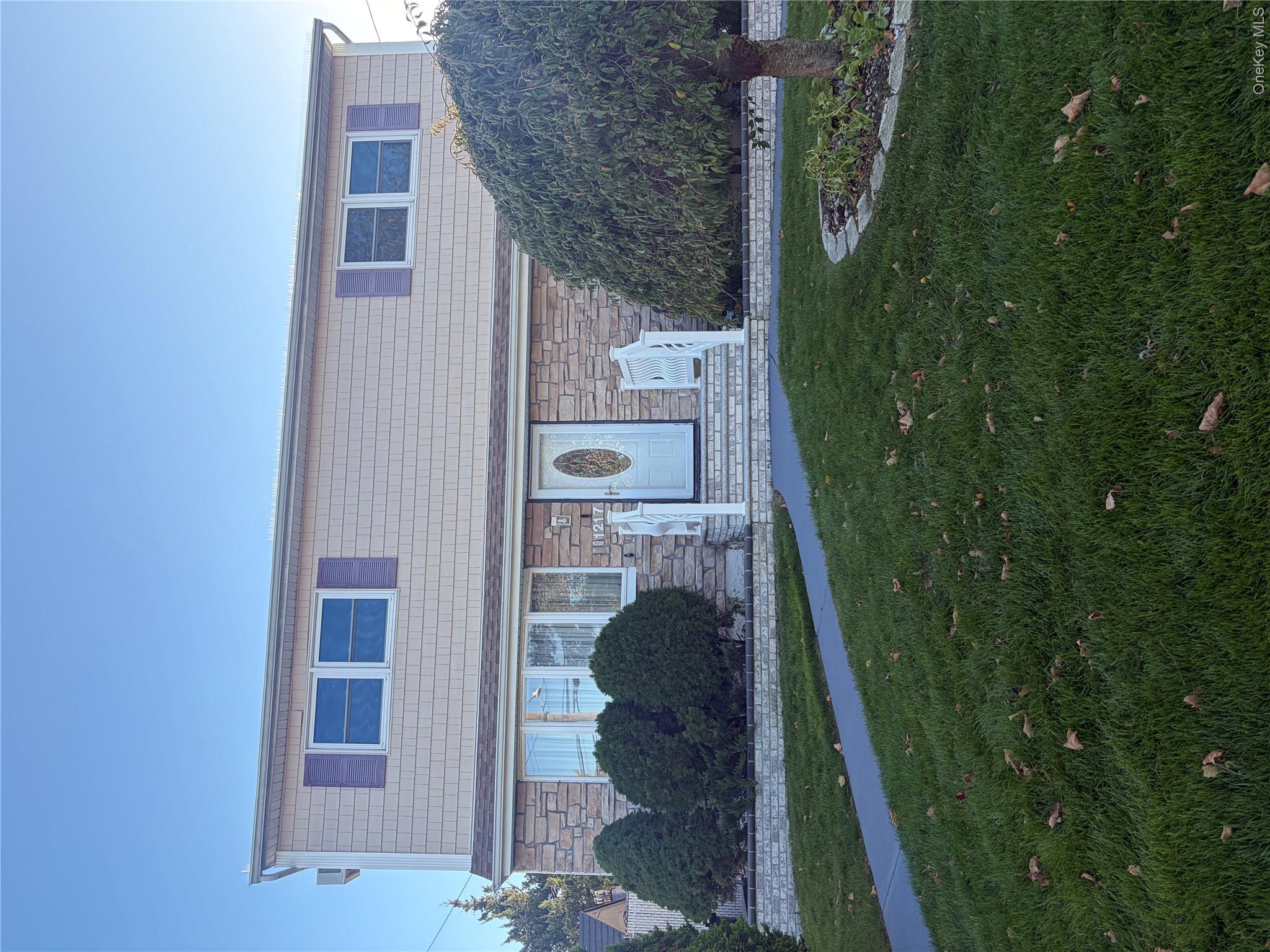 1217 Bernard Street – For Rent