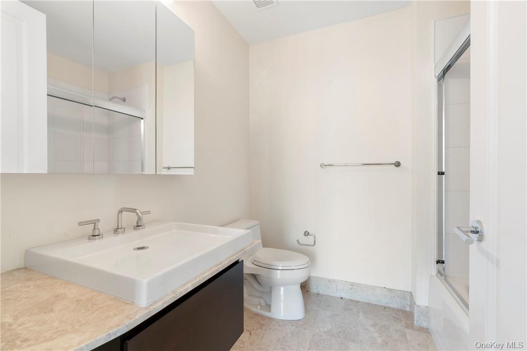 175 Huguenot Street, Unit PH201 photo 18