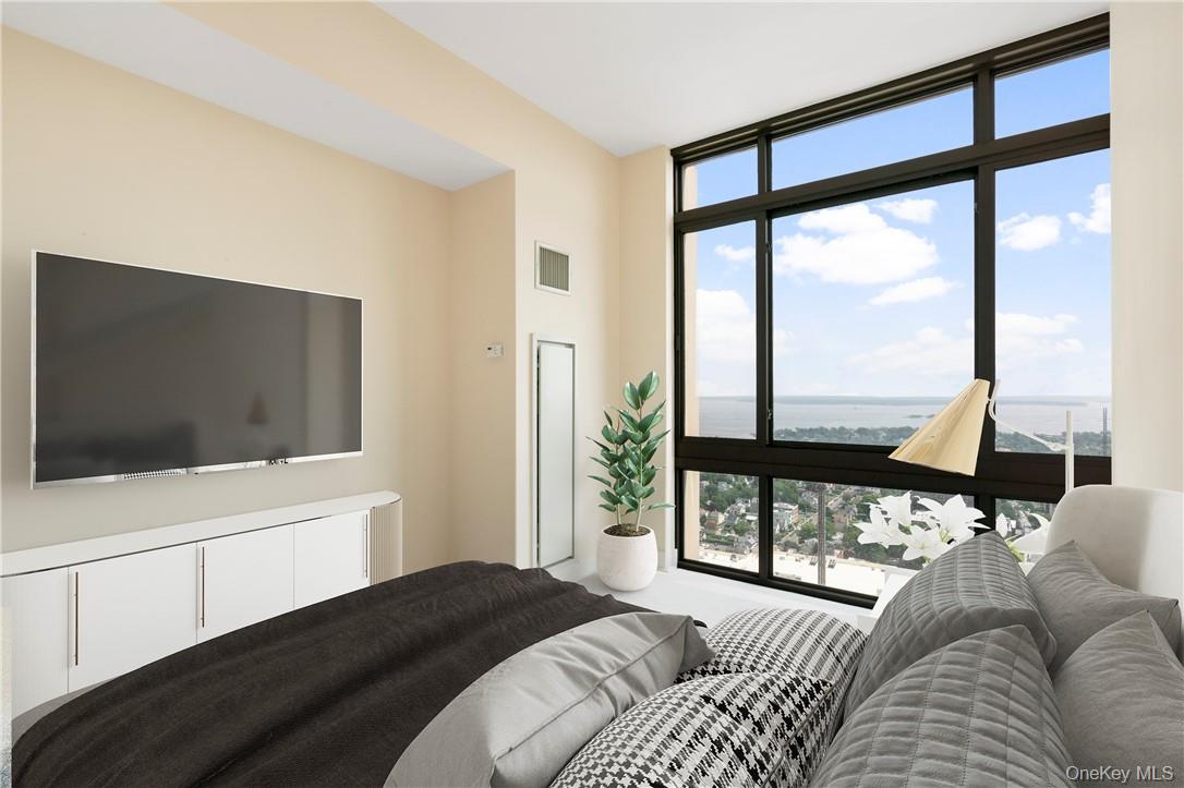 175 Huguenot Street, Unit PH201 photo 11