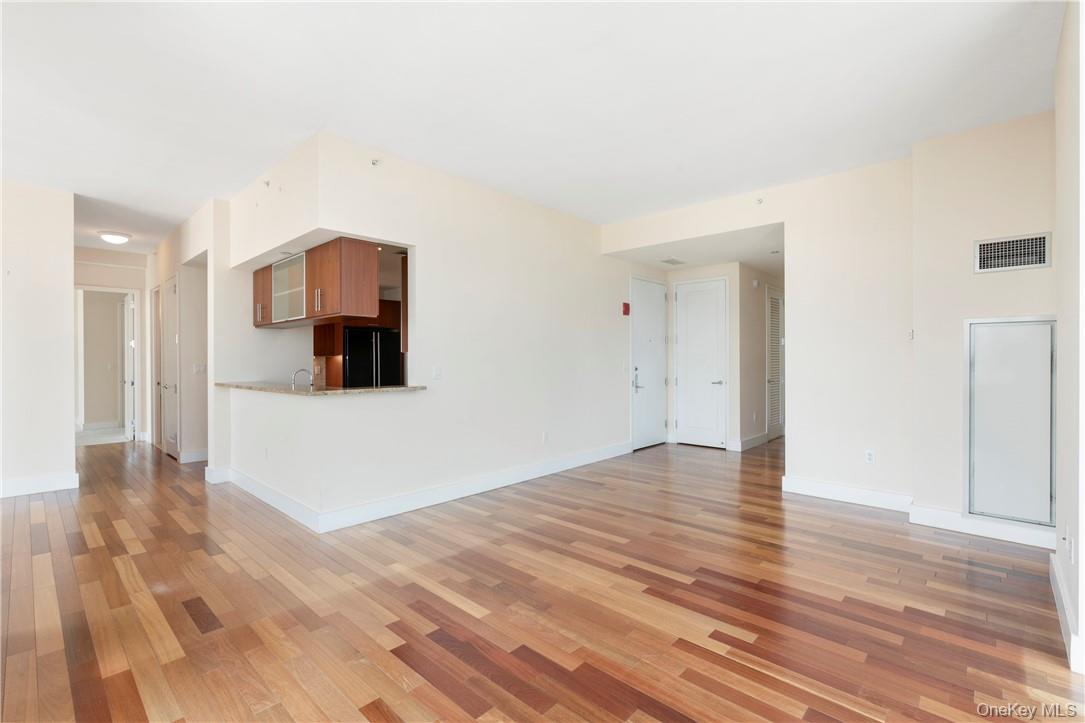 175 Huguenot Street, Unit PH201 photo 8