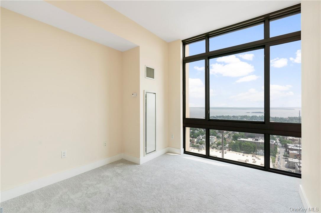 175 Huguenot Street, Unit PH201 photo 12