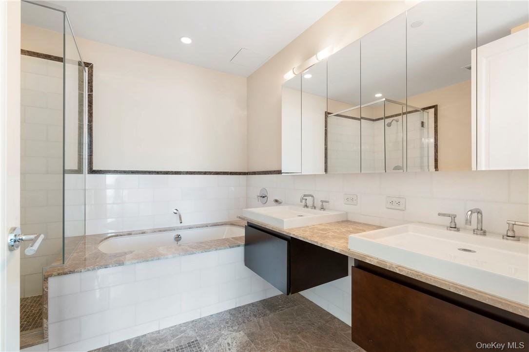 175 Huguenot Street, Unit PH201 photo 15