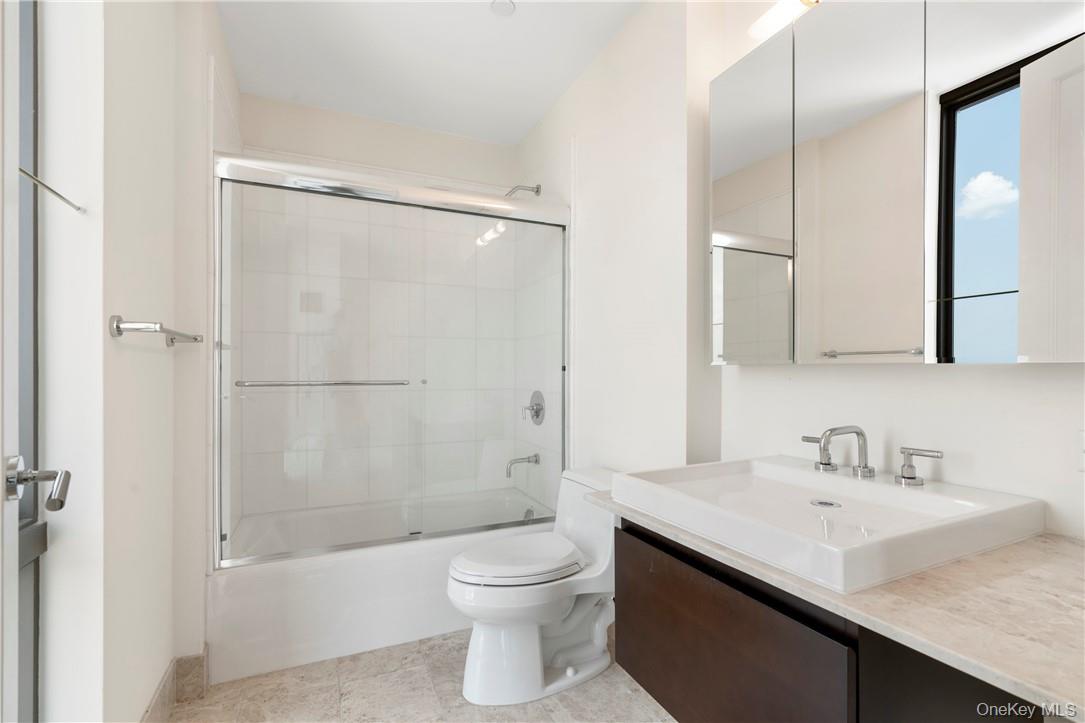 175 Huguenot Street, Unit PH201 photo 21