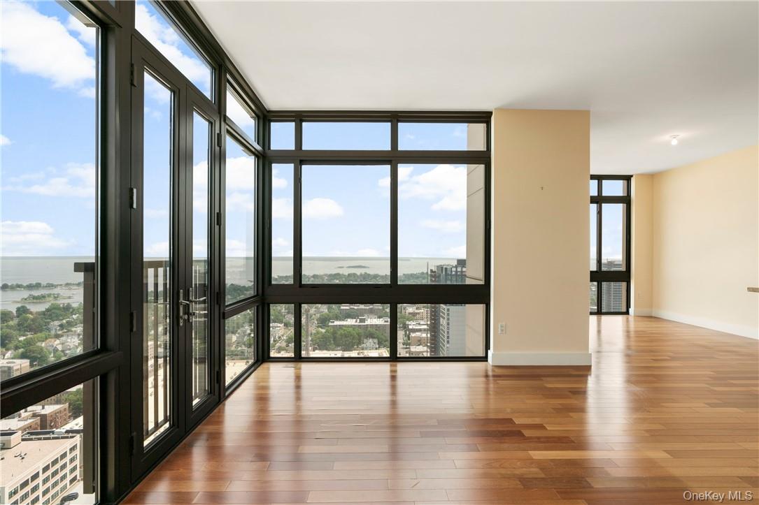 175 Huguenot Street, Unit PH201 photo 2