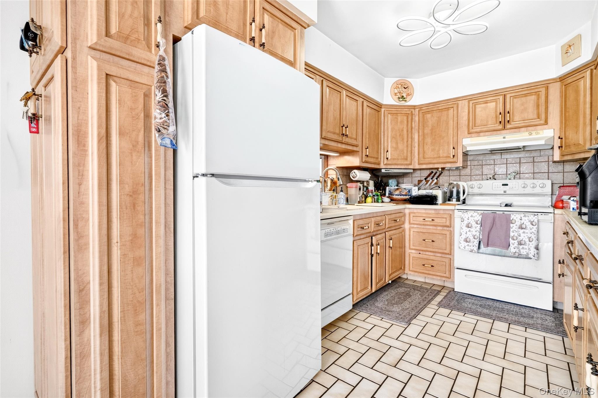 2323 Crompond Road – For Sale photo 20