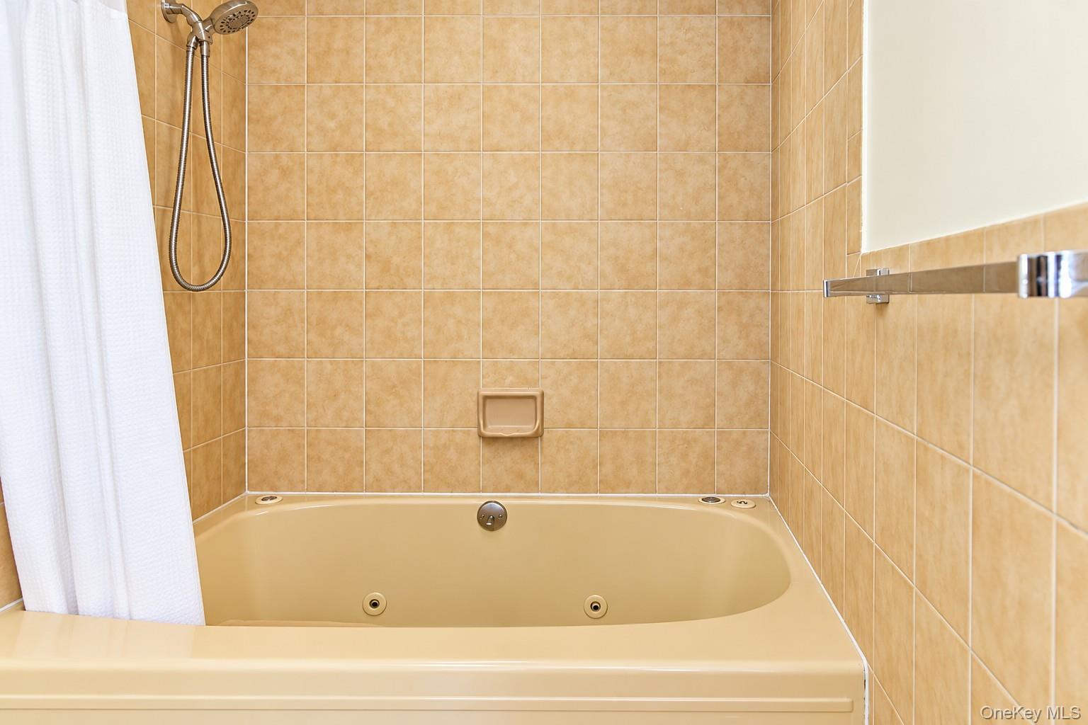 360 Shore Road, Unit 5A photo 11